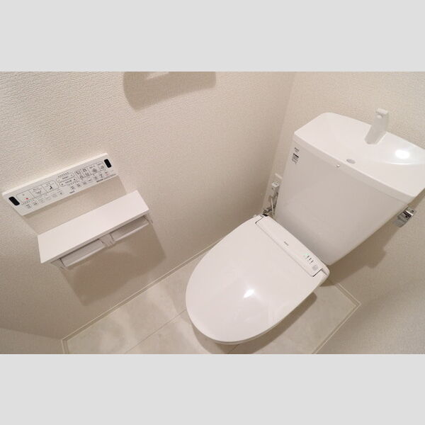 Noble Palais 針ヶ谷302号室 トイレ