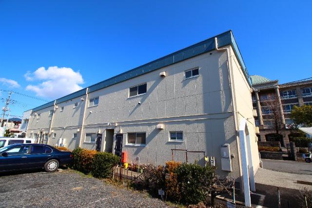 エステート山崎 外観写真（昼）