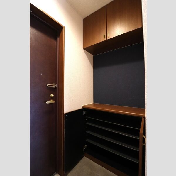 オークス皇山道305号室 ★シューズボックス★