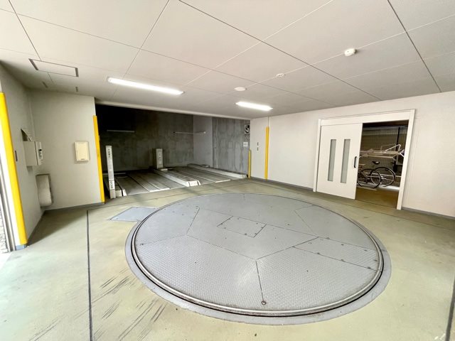 レジディア九段下5階 駐車場