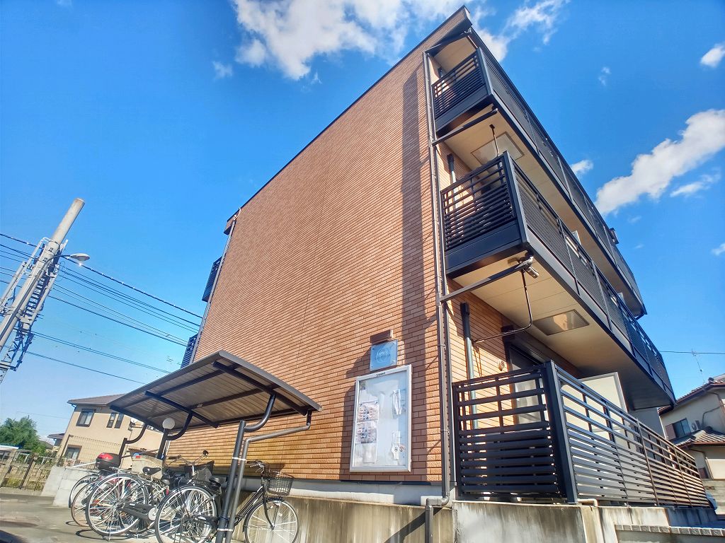 レオネクストヒルサイドテラス参の外観画像