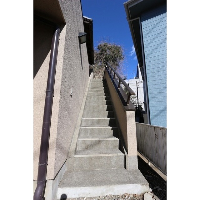 中村貸家 2階階段