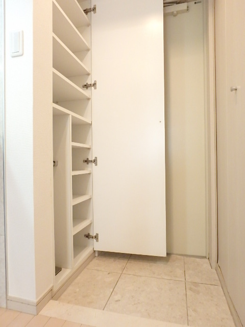 ガラ・ステージ大山 玄関