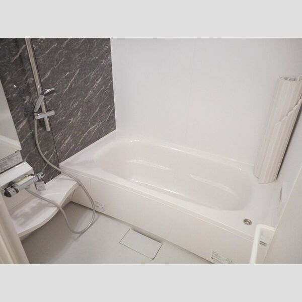 ベルエキップ102号室 1坪タイプ浴室