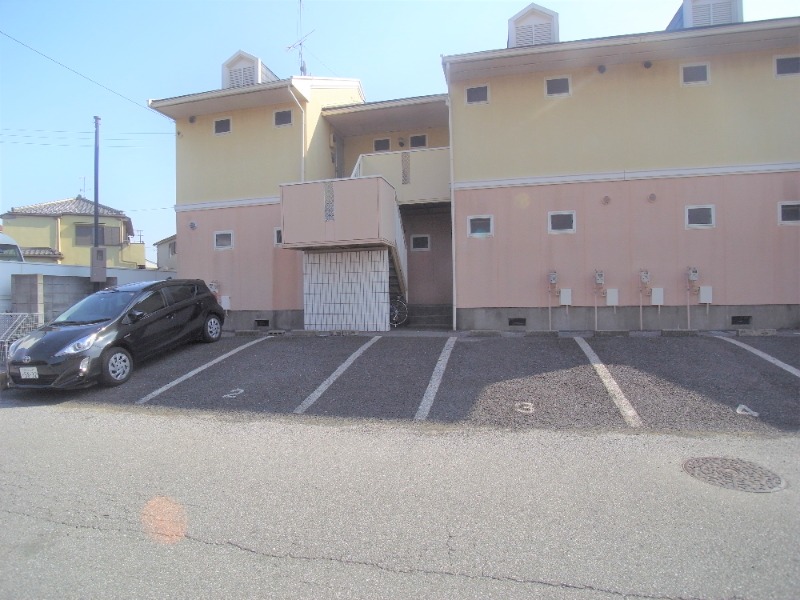 サンパーク作新台 駐車場