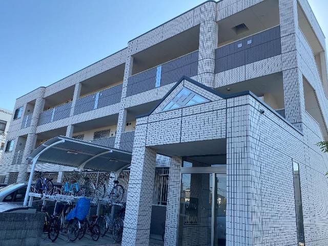 プログレス 外観写真（昼）