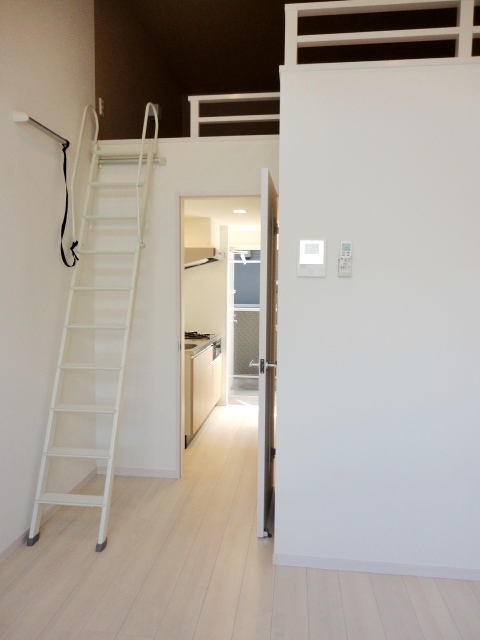 レフィナードカメオカ リビング