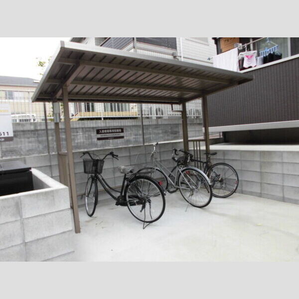 ブルーメ 駐輪場