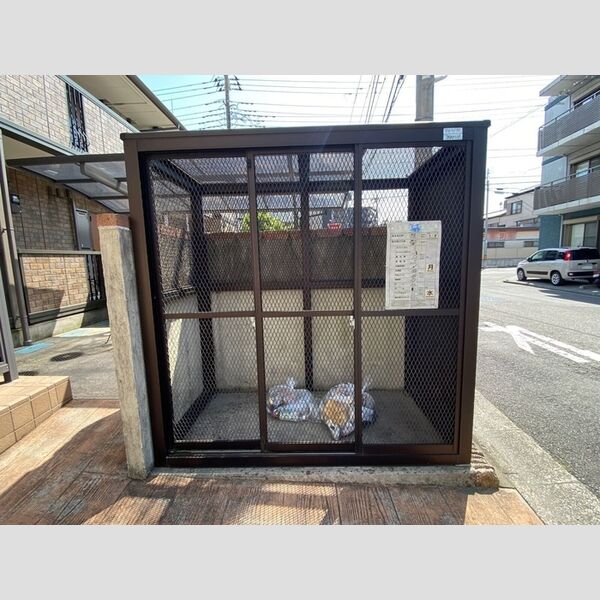 リベラ オイカワ203号室 専用ゴミ置き場