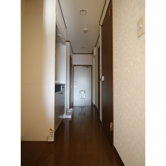 アンプルールフェール 槙202号室 内観