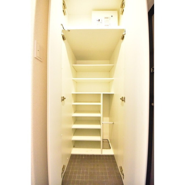 CRESCENT COURT0319号室 内観