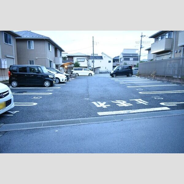 ヴューテラス　D 駐車場