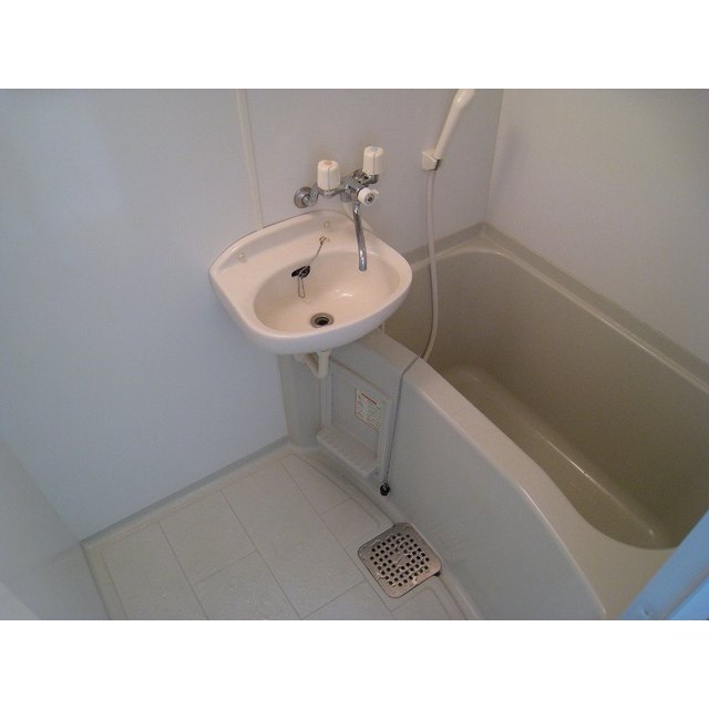 アンプルール フェール グランデール104号室 お風呂