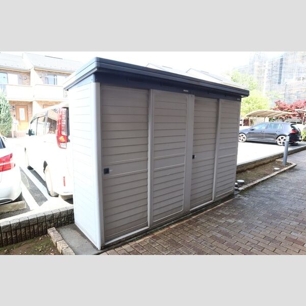 サンテラスガーデン　E 物置