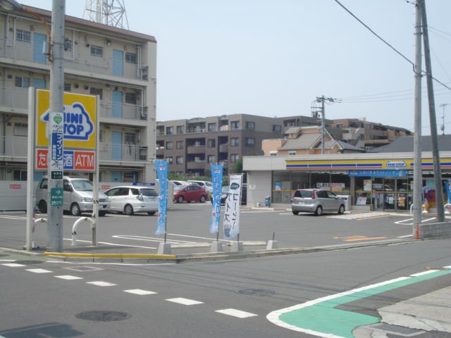 ラ・ベルヴィ ミニストップまで230ｍ