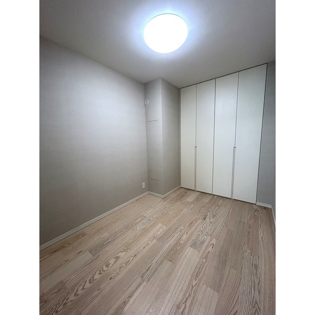 ナビューレ横浜タワーレジデンス510号室 洋室①4.5帖　2025年9月撮影