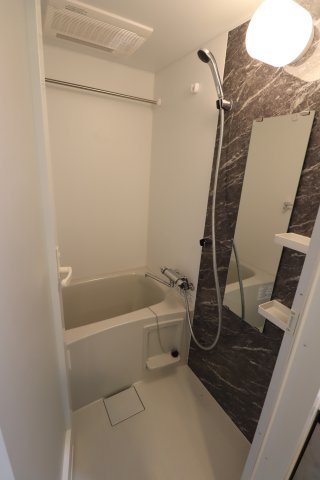 GENOVIA新子安0404号室 お風呂