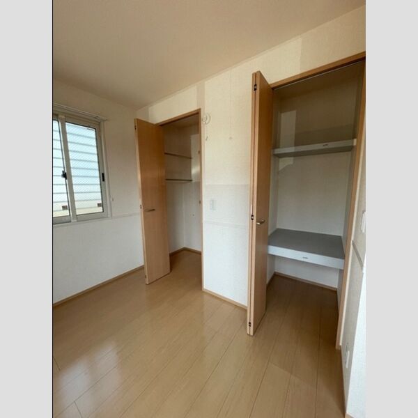 ルーチェ103号室 収納