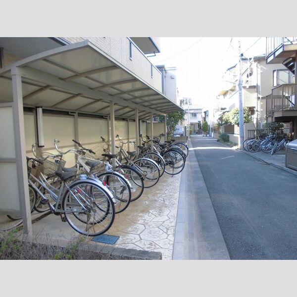 BEST  FRIEND 駐輪場