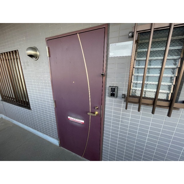 壽ビル605号室 玄関