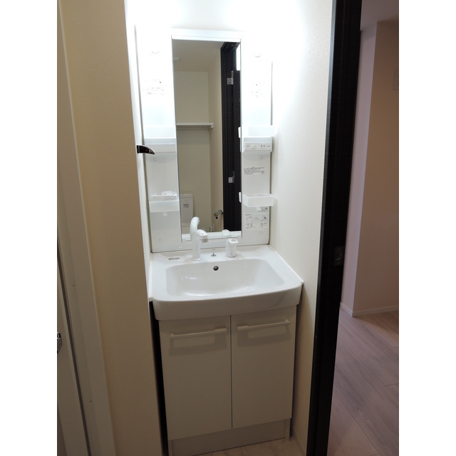 プレール・ドゥーク東新宿Ⅲ 内観