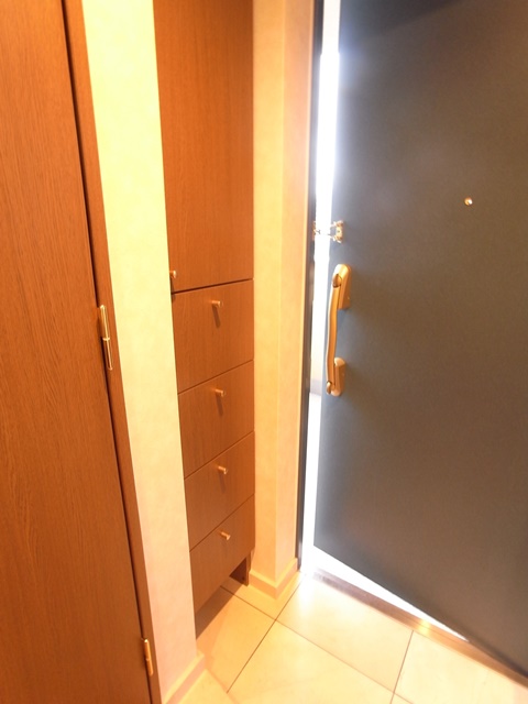 パレステュディオ新宿パークサイド8階 エアコン完備☆モニター付インターフォンでセキュリティ面安心！