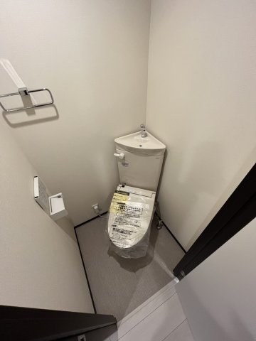 アネーロ北千住0106号室 トイレ