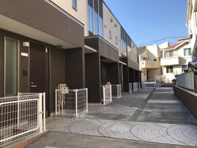 ナチュラルファースト206号室 外観写真（昼）