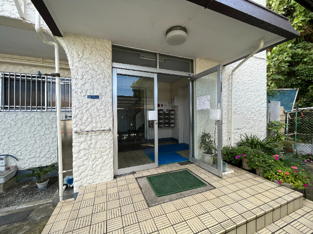 二ツ池ハイネス502号室 エントランス