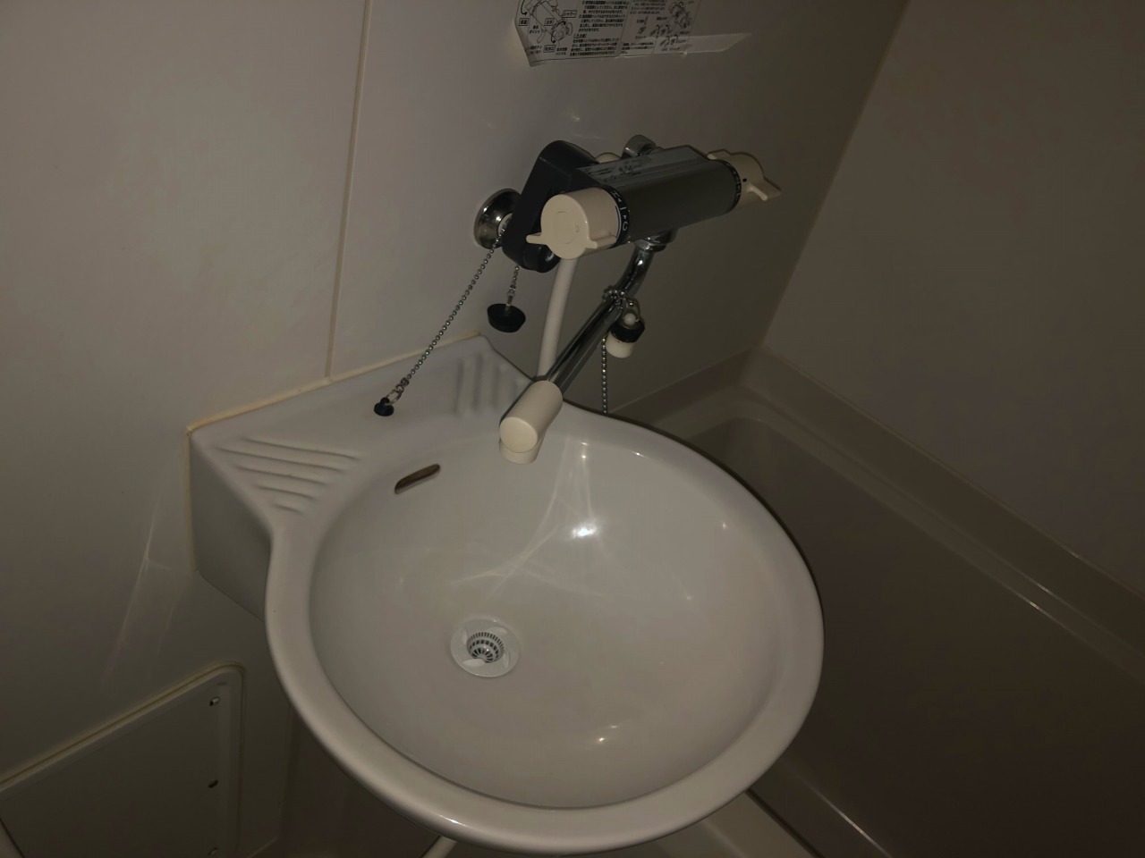 レオパレスルミエールエスト 内観