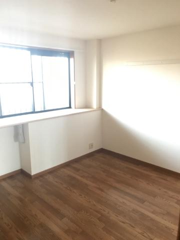 ガーデンヒルズNAKAYAMA壱番館 洋室