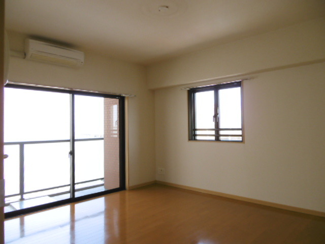 トレセリア横山1001号室 居室2