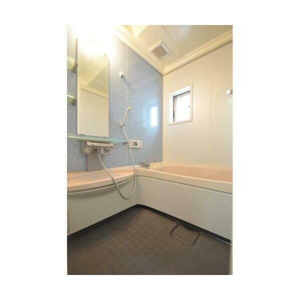 磯子区滝頭2丁目貸家1号棟101号室 お風呂