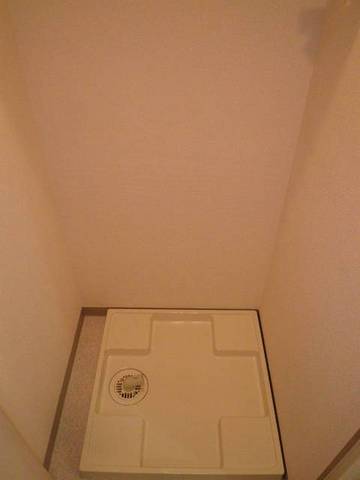 グランド・ガーラ三田 室内洗濯機置き場