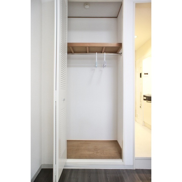 ハイライフ湘南306号室 ☆クローゼット