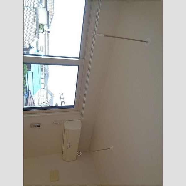 グラシアス205号室 室内物干し