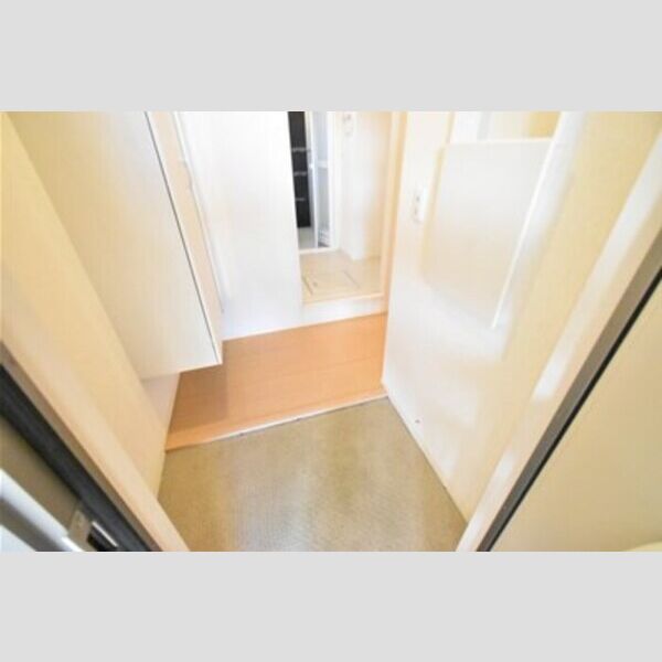 プラド202号室 玄関