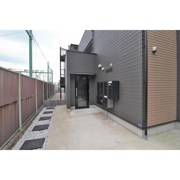 パルトネール岸谷308号室 エントランス