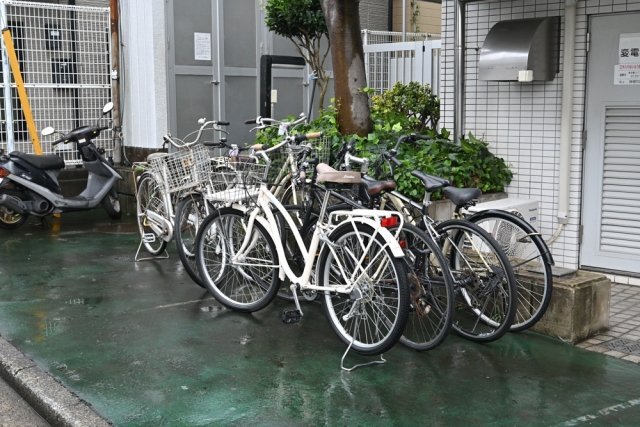 日神パレス白楽4階 駐輪場