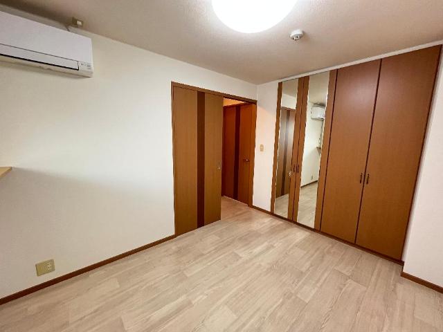 ガーデンヒルズNAKAYAMA弐番館102号室 洋室