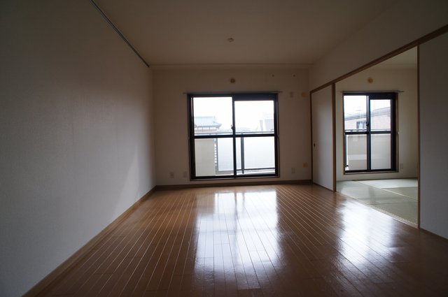 フロイデ勝田台弐番館 リビング