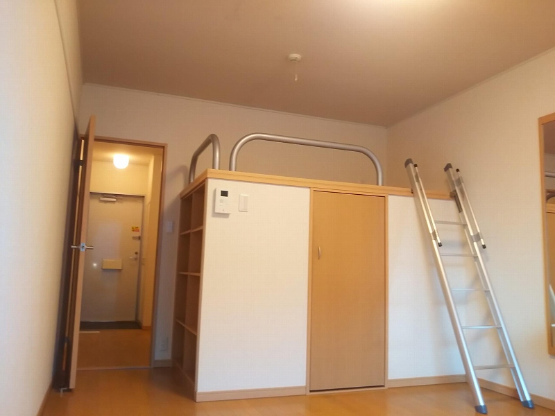 レオパレスグリーンパイン松本104号室 寝室