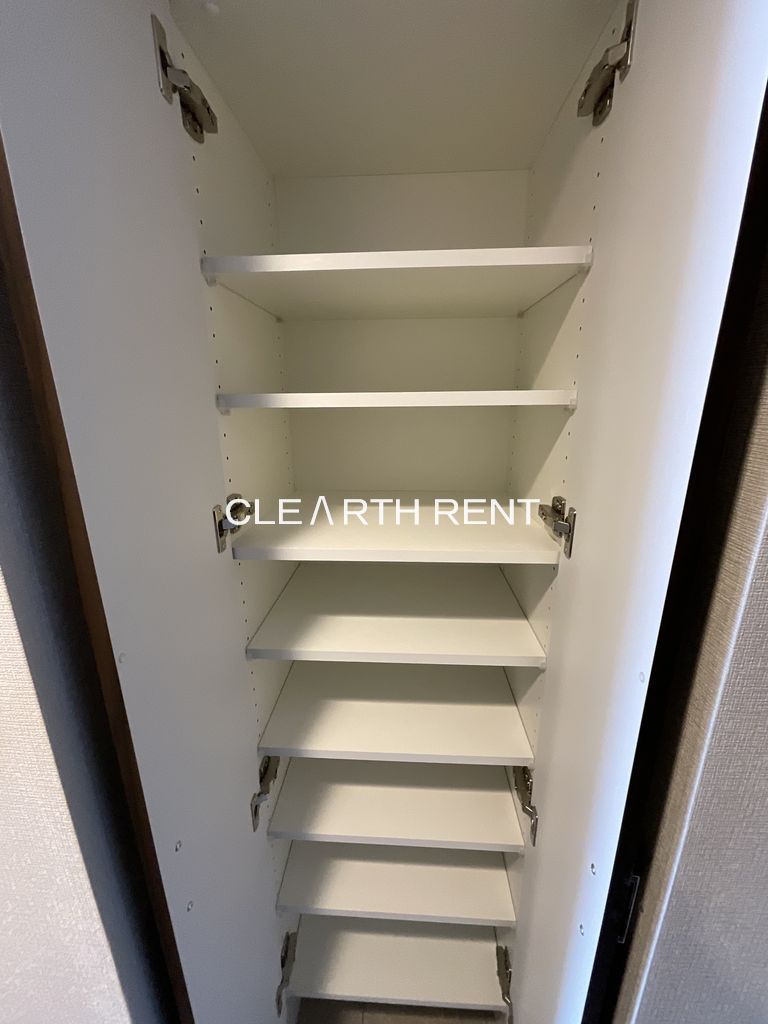 コンシェリア横濱南 ＬＥ ＶＥＮＴ ＶＥＲＴ5階 ★シューズボックでスッキリ玄関★