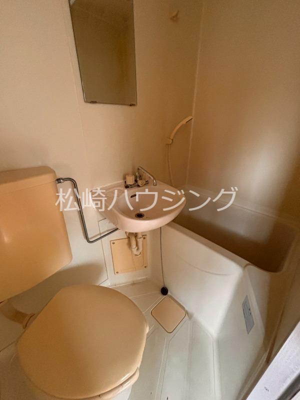 ホワイトヒルズ1階 トイレ