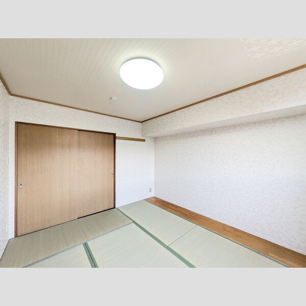 ヴァンベール神山　Ⅱ302号室 和室6帖