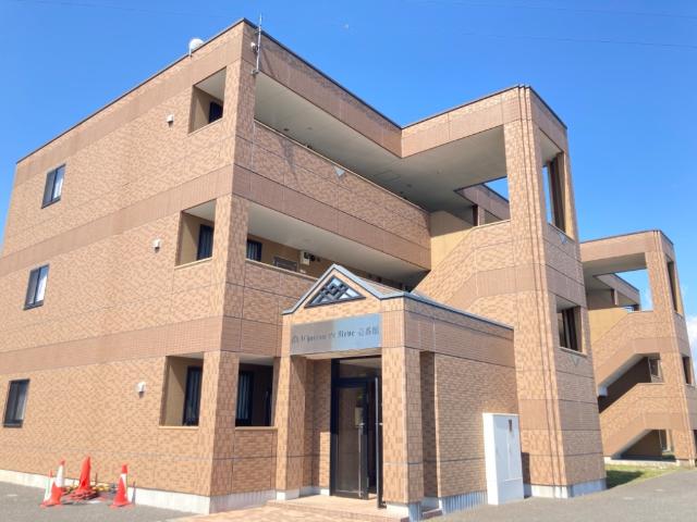 シャトー・ル・レーヴ壱番館 外観写真（昼）