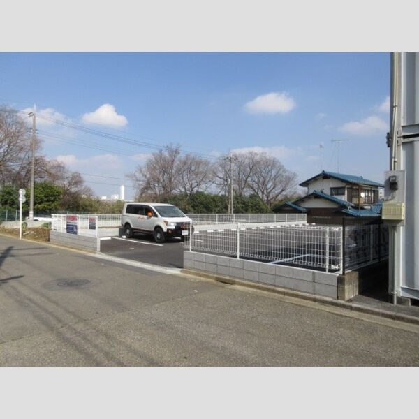 アンジュール徳丸B棟 近隣の月極駐車場
