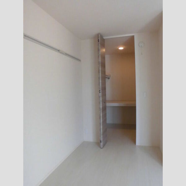 ノースヒルズ106号室 洋室