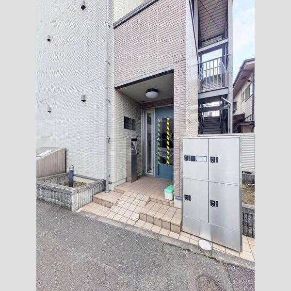 ハイムベルニナ エントランス