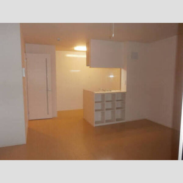 プリメーロ301号室 LDK【12.3帖】